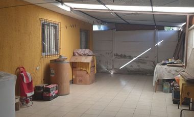 Oportunidad en Pachacamita Casa Amoblada con Patio Techado 2 estacionamientos