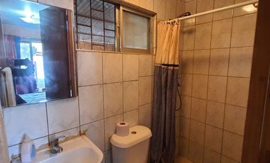 Oportunidad en Pachacamita Casa Amoblada con Patio Techado 2 estacionamientos