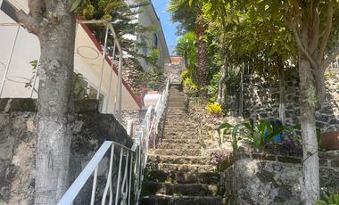 VENTA DE CASA EN CONDOMINIO SUBIDA A CHALMA, CUERNAVACA, MOR. $1,650,000.00