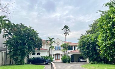 Casa de venta en Samborondón, Urbanización El Río