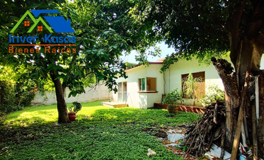 SE VENDE CASA DE UN NIVEL, OPORTUNIDAD, EN COCOYOC PUEBLO, ZONA URBANA Y CENTRICA