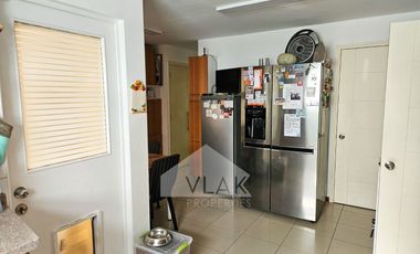 CONDOMINIO CERRADO, 4D+3,5B EXCELENTE ESTADO, AMPLIO PATIO