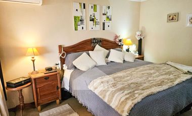 CONDOMINIO CERRADO, 4D+3,5B EXCELENTE ESTADO, AMPLIO PATIO