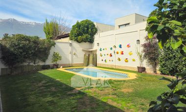 CONDOMINIO CERRADO, 4D+3,5B EXCELENTE ESTADO, AMPLIO PATIO