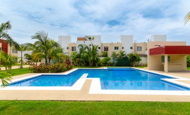 Casa en Venta, Cond. Puerta Al Sol, Plan de Los Amates. Acapulco, Guerrero