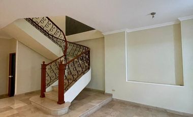 Casa de Alquiler en Vía a la Costa, Laguna Club