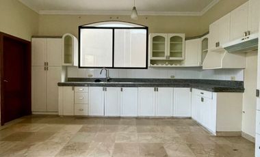 Casa de Alquiler en Vía a la Costa, Laguna Club