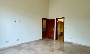 Casa de Alquiler en Vía a la Costa, Laguna Club