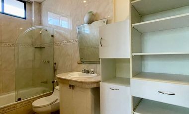 Casa de Alquiler en Vía a la Costa, Laguna Club