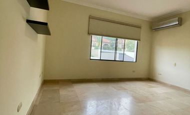 Casa de Alquiler en Vía a la Costa, Laguna Club