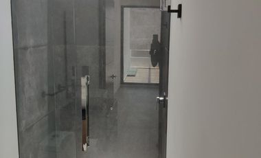 ZONA ESMERALDA, LAGO ESMERALDA, BELLA Y FUNCIONMAL CASA