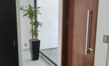 ZONA ESMERALDA, LAGO ESMERALDA, BELLA Y FUNCIONMAL CASA