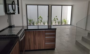 ZONA ESMERALDA, LAGO ESMERALDA, BELLA Y FUNCIONMAL CASA