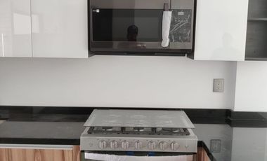 ZONA ESMERALDA, LAGO ESMERALDA, BELLA Y FUNCIONMAL CASA