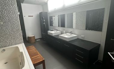 Casa de venta en Samborondón, Urbanización Vista al Parque