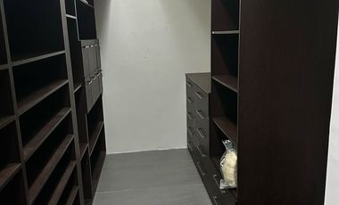 Casa de venta en Samborondón, Urbanización Vista al Parque