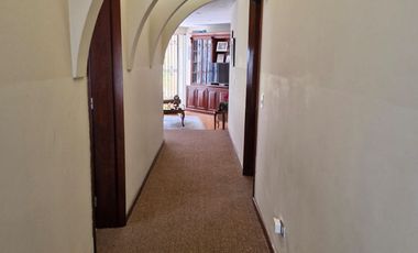 VENDO CASA EN ZONA DE CLINICAS, GUARDIA CIVIL- CORPAC- SAN BORJA