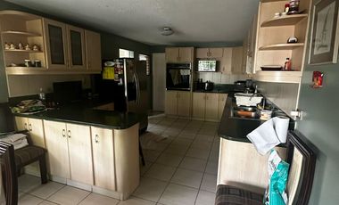 Casa de venta en Samborondón, Urbanización La Puntilla