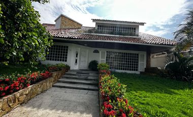 Casa de venta en Samborondón, Urbanización La Puntilla
