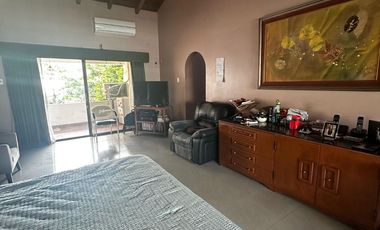 Casa de venta en Samborondón, Urbanización La Puntilla