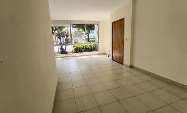 Alquilo - departamento planta baja - 2 dormitorios 2 baños - sala - comedor  - cocina - dormitorio secundario - área social.