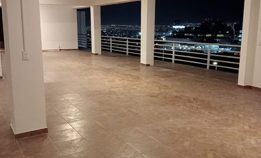 Local en renta en Plaza Quattro en Centro Sur