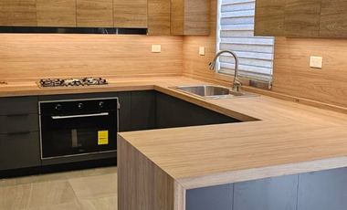 EN CERRADA QUEBEC ESTRENA CASA DE RENTA