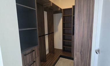 EN CERRADA QUEBEC ESTRENA CASA DE RENTA