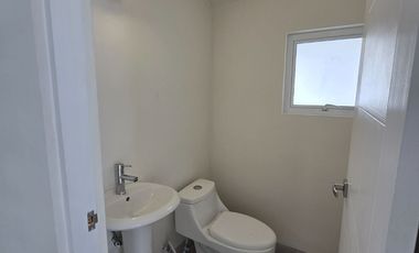 EN CERRADA QUEBEC ESTRENA CASA DE RENTA