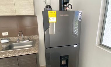 Arriendo Apto Amoblado central y seguro en Bosque Laego