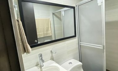 Arriendo Apto Amoblado central y seguro en Bosque Laego