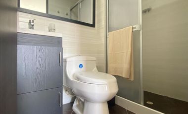 Arriendo Apto Amoblado central y seguro en Bosque Laego