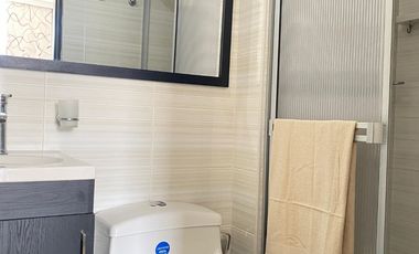 Arriendo Apto Amoblado central y seguro en Bosque Laego