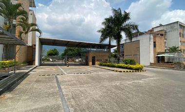 Arriendo Apto Amoblado central y seguro en Bosque Laego