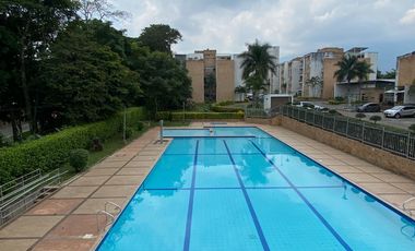 Arriendo Apto Amoblado central y seguro en Bosque Laego