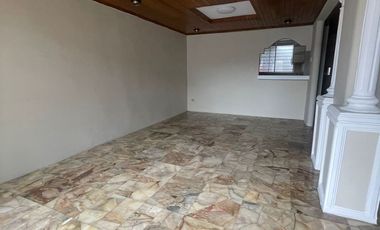 Alquiler de Casa en la 7ma etapa