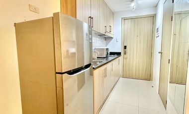 RUSH For Sale: Furnished Condo Unit at Shore Residences, Mall of Asia Pasay – Ready for Airbnb or Long-Term Rental! 🌇