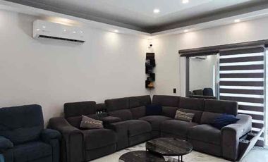 Casa en venta Frac privado Lum Ha sobre el blvd Laguitos 4 recámaras