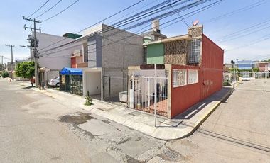 Casa en Remate Bancario en C. AURO NUMERO 100, GALAXIA , CUAUTITLAN IZCALLI. (65% debajo de su valor comercial, solo recursos propios)