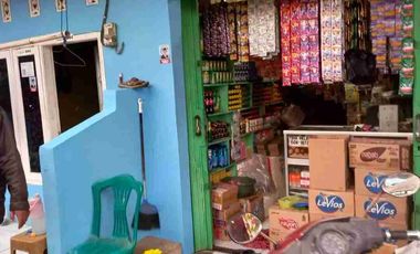 DIJUAL 27 PINTU KOST-KOSAN / KONTRAKAN + 1 KIOS DI KARAWANG