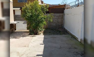 Se Vende Casa En Plaza San Miguel, La Calera.