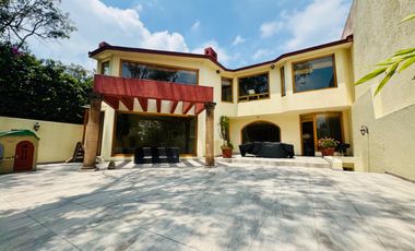 LOMAS DE BEZARES, HERMOSA CASA EN VENTA