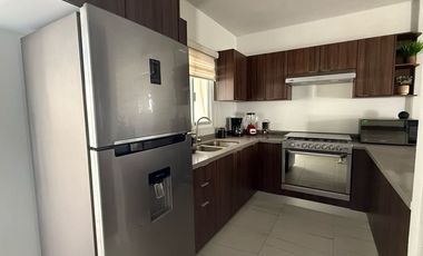 CASA AMUEBLADA EN RENTA EN PORTOVELA RESIDENCIAL