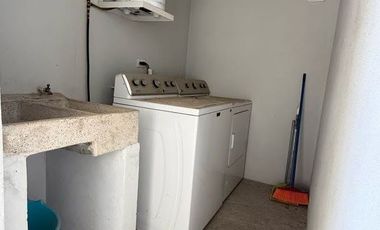 CASA AMUEBLADA EN RENTA EN PORTOVELA RESIDENCIAL