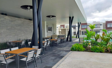 CASA AMUEBLADA EN RENTA EN PORTOVELA RESIDENCIAL