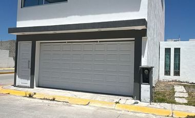 CASA EN VENTA EN FRACCIONAMIENTO RINCONADA DE SANTA FE EN MINERAL DE LA REFORMA HIDALGO