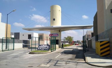 CASA EN VENTA DE 2 NIVELES EN RESIDENCIAL IZTAC CHALCO EDOMEX