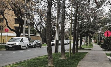 LA CAPITANIA/AV. APOQUINDO/METRO MANQUEHUE