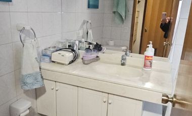 LA CAPITANIA/AV. APOQUINDO/METRO MANQUEHUE