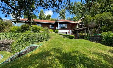 Hermosa Casa Vista Al Volcán Cercana A Villarrica